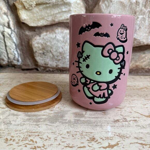 NWOT Hello Kitty Frankie ceramic jar/canister *please read description* - Picture 7 of 9